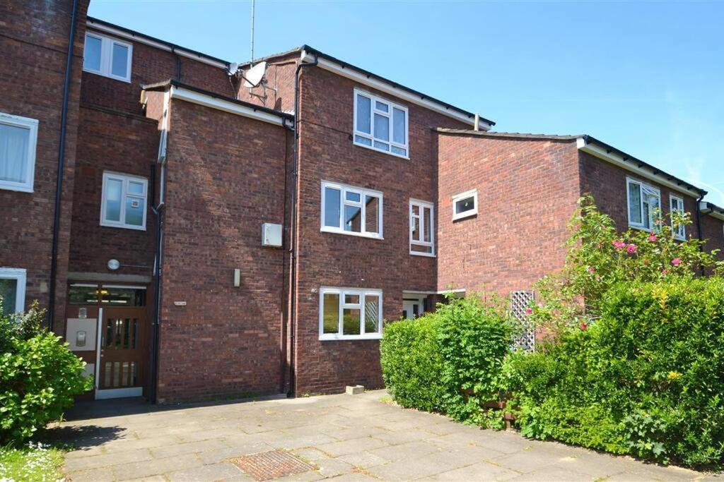 Lovely One Bed Apartment To Rent Londen Buitenkant foto