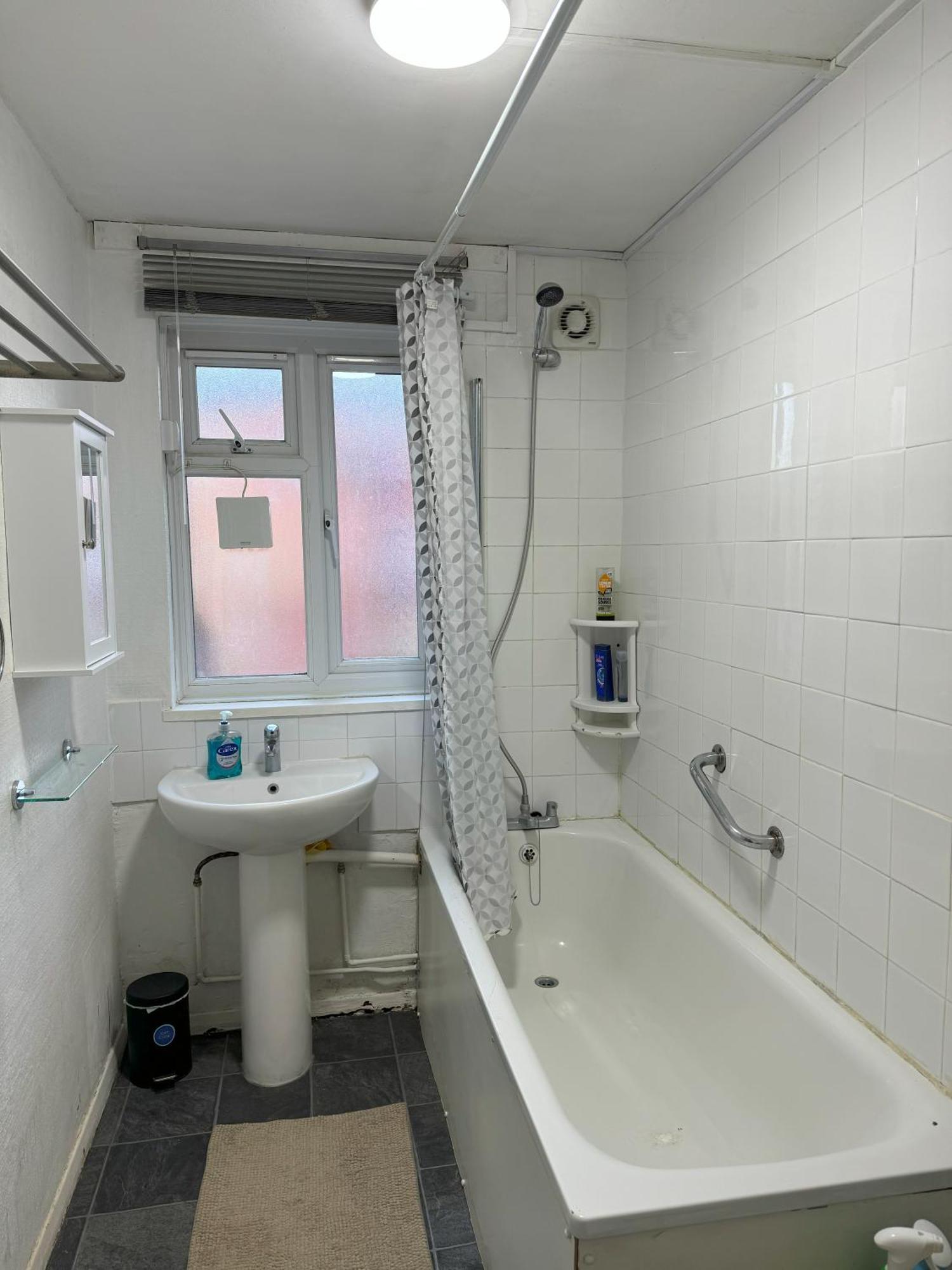 Lovely One Bed Apartment To Rent Londen Buitenkant foto